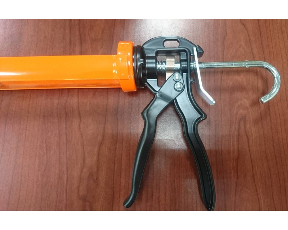 旋轉式省力矽膠槍